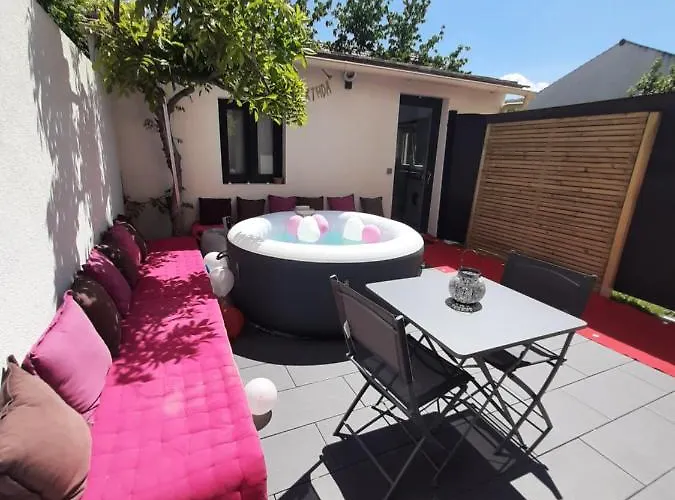 Logement ENTIER, NETFLIX Jacuzzi en option
